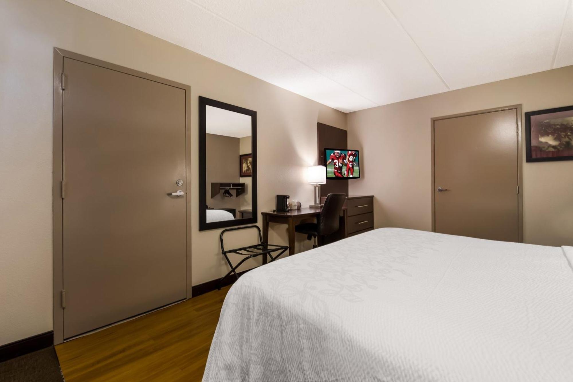 Red Roof Inn Plus+ Nashville Airport Ngoại thất bức ảnh