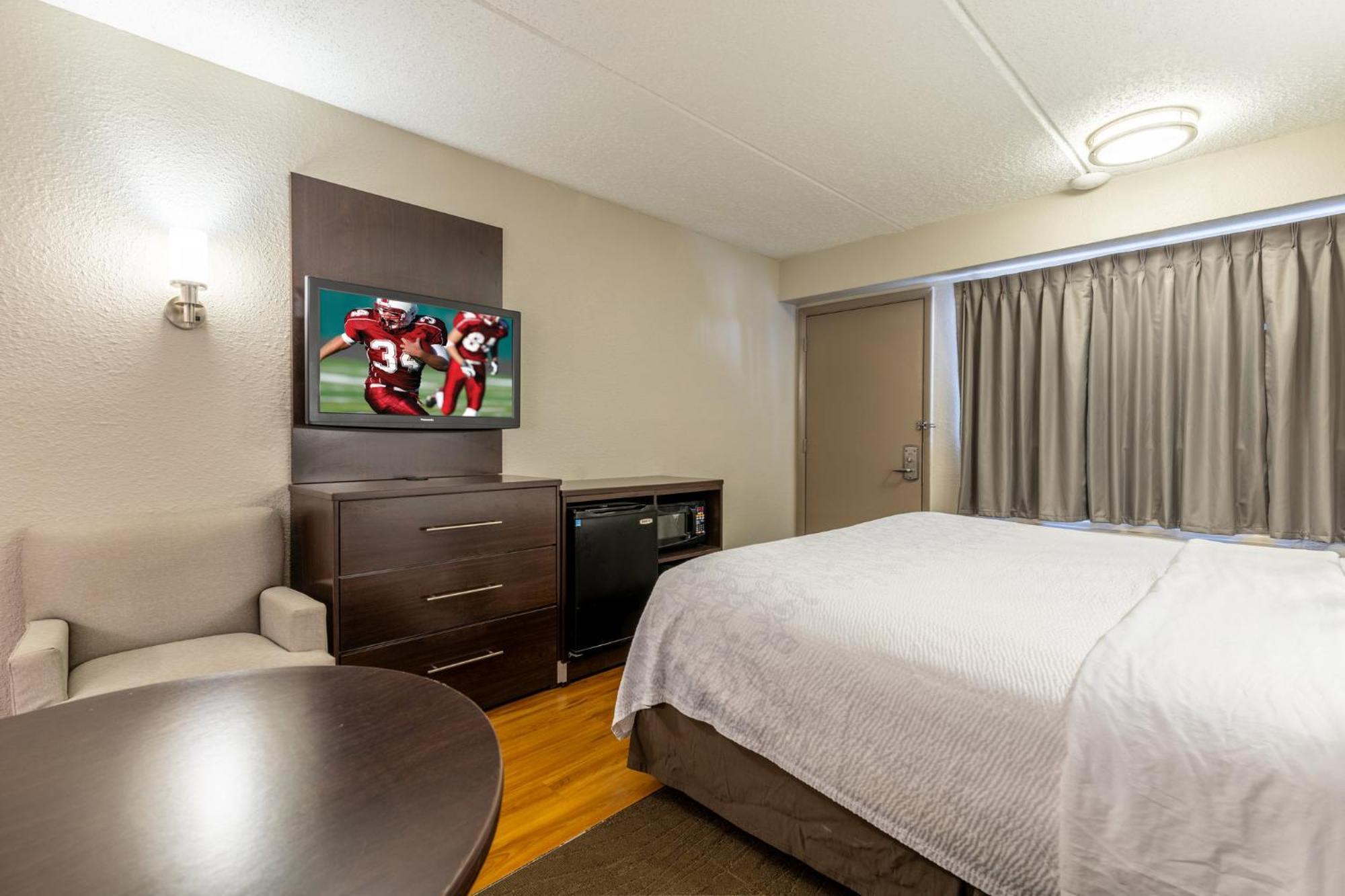 Red Roof Inn Plus+ Nashville Airport Ngoại thất bức ảnh