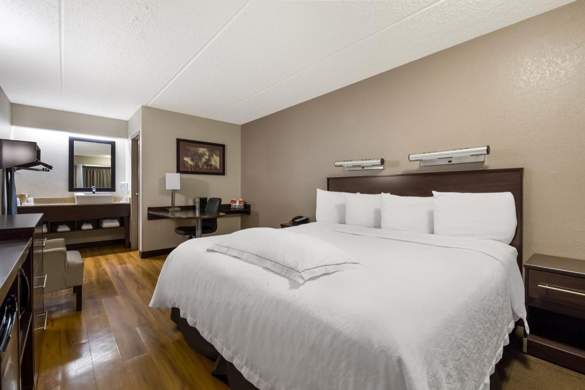 Red Roof Inn Plus+ Nashville Airport Ngoại thất bức ảnh